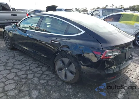 2020 Tesla Model 3 Long Range Dual Motor All-Wheel Drive z USA, uszkodzony, nr VIN 5YJ3E1EBXLF746220